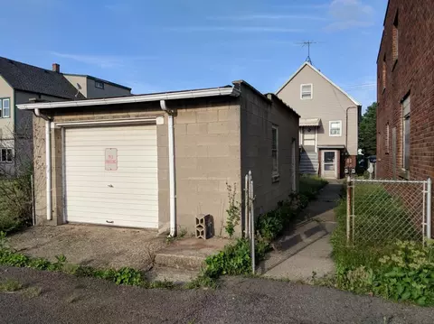 2440 Schrage Ave, Whiting, IN 46394 photo 5