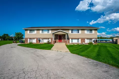 43 Oak Ct, Hebron, IN 46341 photo 1