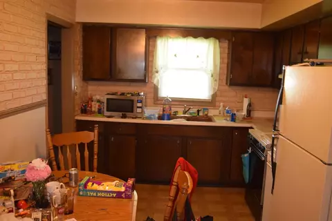 1036 N Dwiggins St, Griffith, IN 46319 photo 5