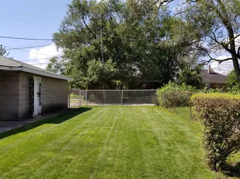 218 Arthur St, Gary, IN 46404 photo 10