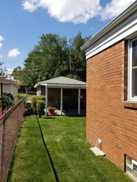 218 Arthur St, Gary, IN 46404 photo 9