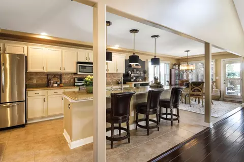 10581 Knickerbocker Ct, Saint John, IN 46373 photo 8