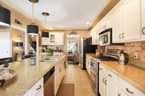10581 Knickerbocker Ct, Saint John, IN 46373 photo 12