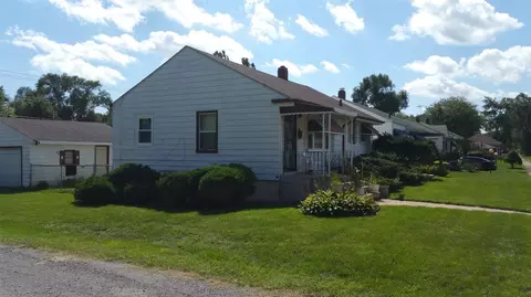 611 Clinton St, Gary, IN 46406 photo 2