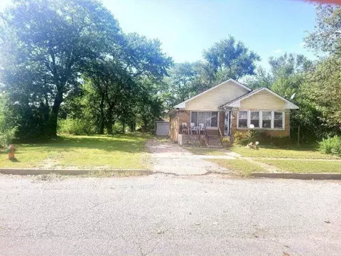 846 Tyler St, Gary, IN 46402 photo 1