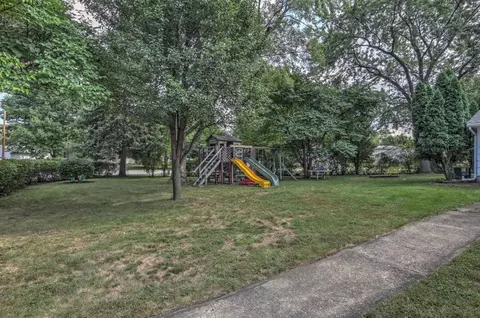 616 213th Pl, Dyer, IN 46311 photo 2