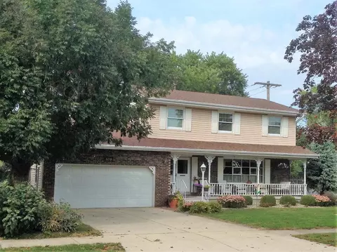 650 E Pine St, Griffith, IN 46319 photo 1