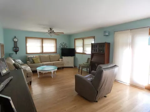 8532 Pine Ave, Gary, IN 46403 photo 8