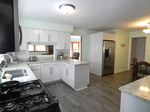 8532 Pine Ave, Gary, IN 46403 photo 10