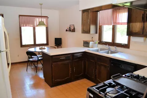 9406 Larch Dr, Munster, IN 46321 photo 9