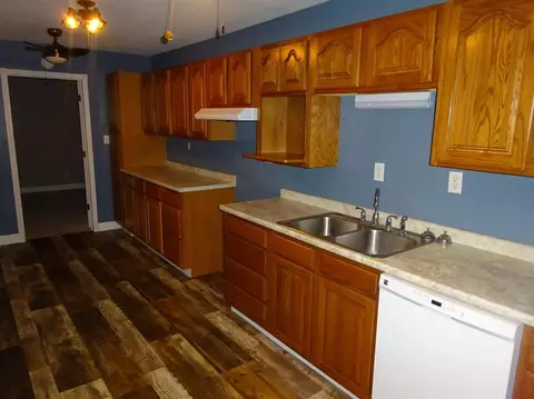 407 E Danker St, Knox, IN 46534 photo 2