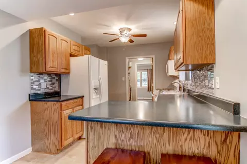 9036 Bunker Hill Dr, Munster, IN 46321 photo 5