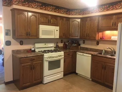 1035 E 150, Knox, IN 46534 photo 3