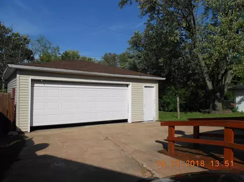 216 Crestview Ln, Crown Point, IN 46307 photo 4