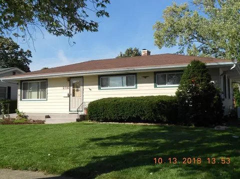 216 Crestview Ln, Crown Point, IN 46307 photo 2