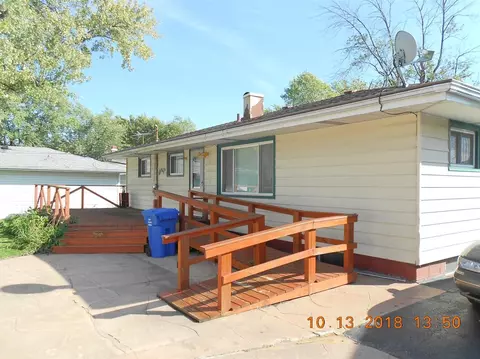 216 Crestview Ln, Crown Point, IN 46307 photo 3