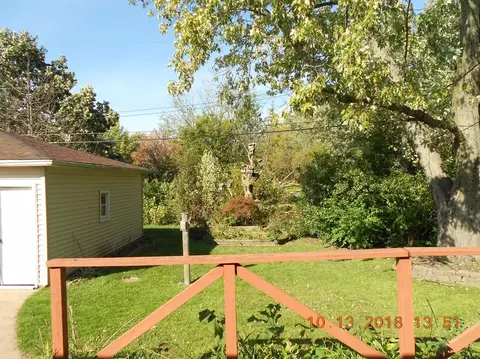 216 Crestview Ln, Crown Point, IN 46307 photo 5