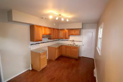 823 King St, Gary, IN 46406 photo 2