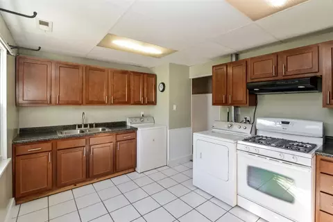 7907 Walnut Ave, Hammond, IN 46324 photo 4