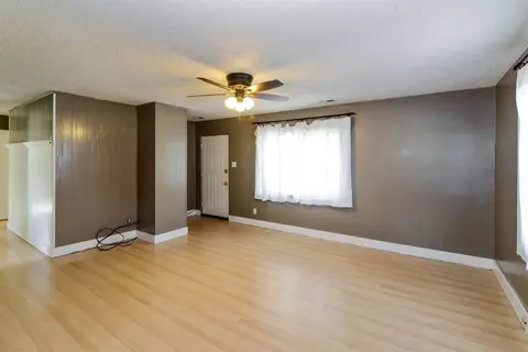 7907 Walnut Ave, Hammond, IN 46324 photo 2