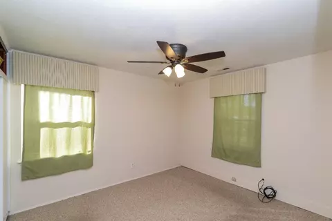 7907 Walnut Ave, Hammond, IN 46324 photo 7