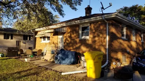 832 N Cline Ave, Griffith, IN 46319 photo 3
