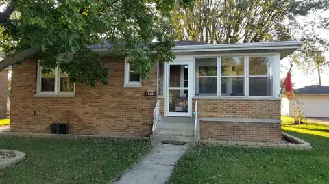 832 N Cline Ave, Griffith, IN 46319 photo 1