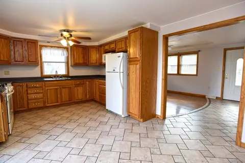 320 Cedar St, Crown Point, IN 46307 photo 3