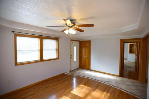 320 Cedar St, Crown Point, IN 46307 photo 9