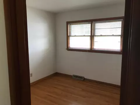 306 E Manor Dr, Griffith, IN 46319 photo 10