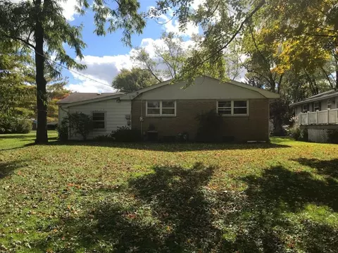306 E Manor Dr, Griffith, IN 46319 photo 6