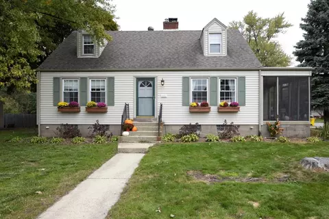 204 N Dwiggins St, Griffith, IN 46319 photo 1