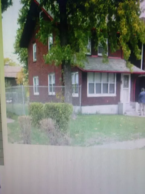 808 Pierce St, Gary, IN 46402 photo 2