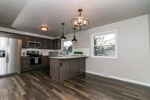 1044 N Wheeler St, Griffith, IN 46319 photo 8