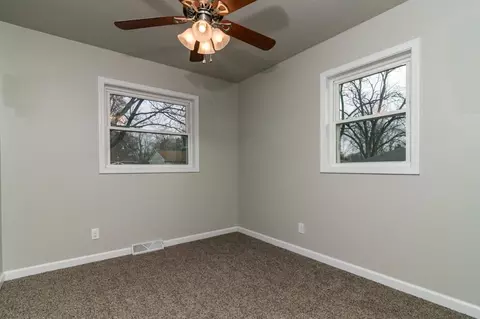 1044 N Wheeler St, Griffith, IN 46319 photo 27