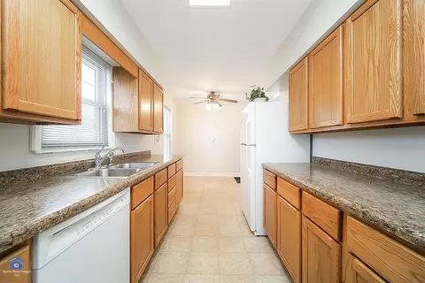 941 N Dwiggins St, Griffith, IN 46319 photo 6