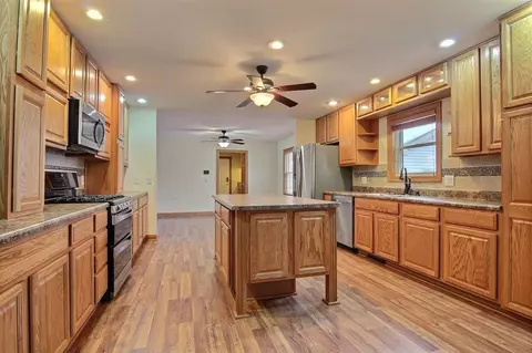 4809 E 1200, De Motte, IN 46310 photo 9