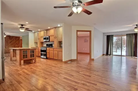 4809 E 1200, De Motte, IN 46310 photo 4