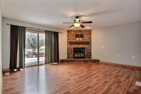 4809 E 1200, De Motte, IN 46310 photo 5
