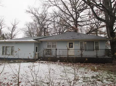 4488 E Oak St, Griffith, IN 46319 photo 1