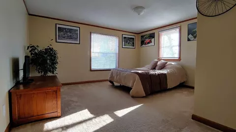 9054 Holmes Ter, De Motte, IN 46310 photo 14