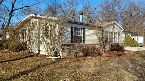 9054 Holmes Ter, De Motte, IN 46310 photo 4