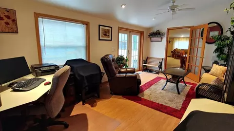 9054 Holmes Ter, De Motte, IN 46310 photo 24