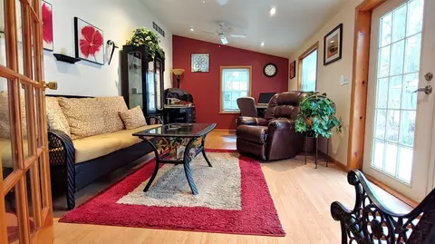 9054 Holmes Ter, De Motte, IN 46310 photo 23