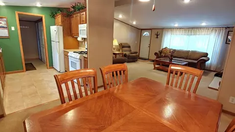 9054 Holmes Ter, De Motte, IN 46310 photo 28