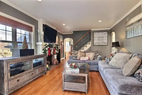723 E South St, Crown Point, IN 46307 photo 3