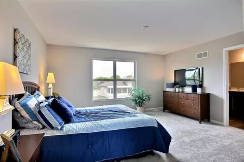 8964 Cornerstone Dr, Crown Point, IN 46307 photo 15