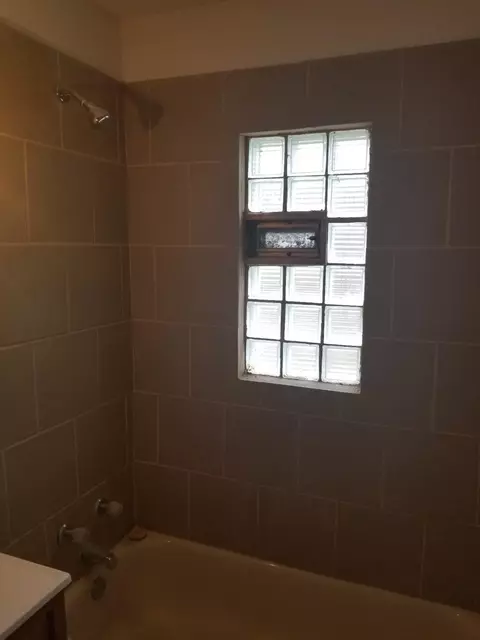 2418 Diamond Ave, Gary, IN 46407 photo 7