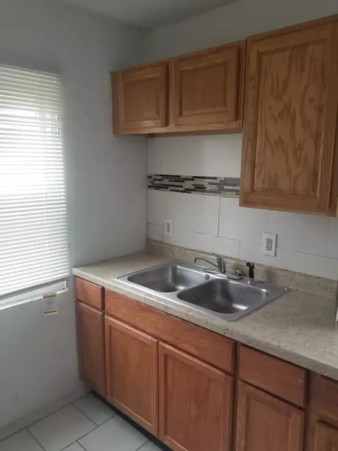 2418 Diamond Ave, Gary, IN 46407 photo 8