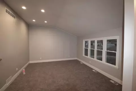 307 S Marion St, Gary, IN 46403 photo 9